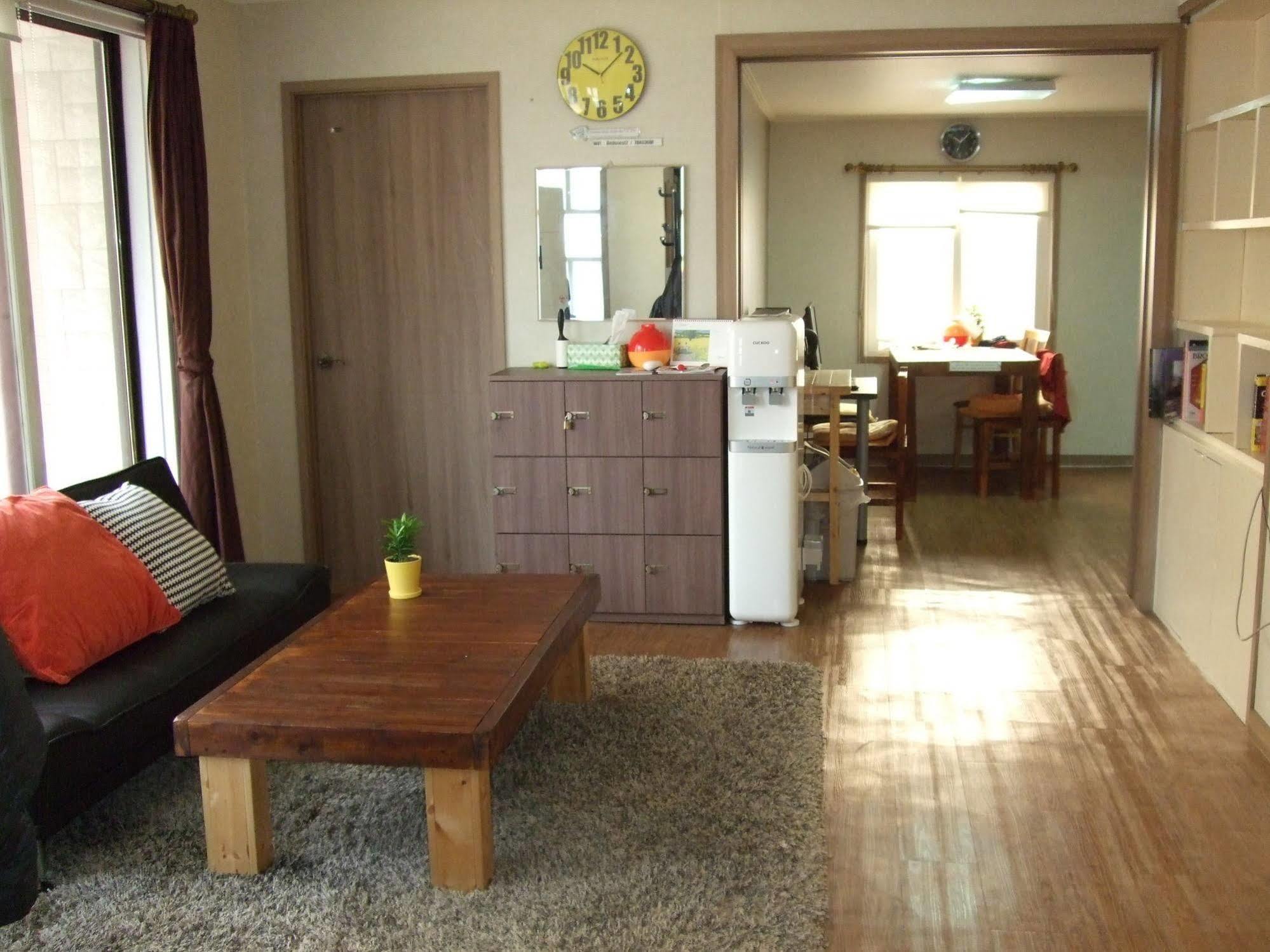 Birdsnest Hostel Hongdae Foreigner Only Séoul Extérieur photo