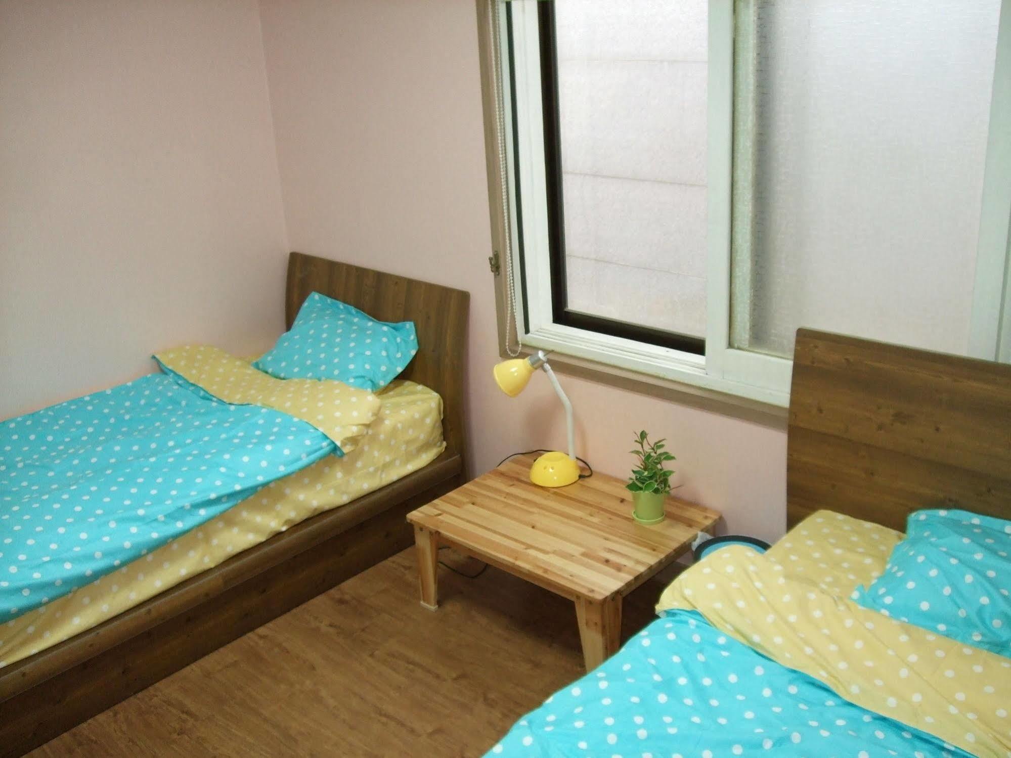 Birdsnest Hostel Hongdae Foreigner Only Séoul Extérieur photo